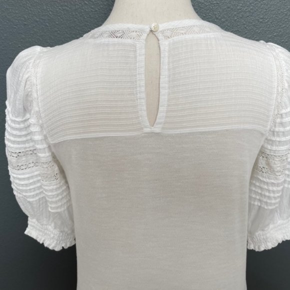 Pretty, Detailed White Cotton and Lace Puff Sleeve Blouse/Top - Picture 5 of 8